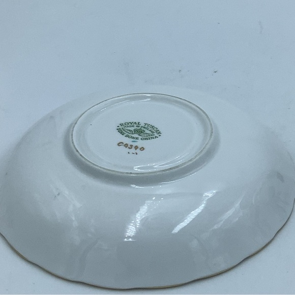 Royal Tuscan England Black/Blue Floral Fine Bone China Teacup & Saucer - Picture 8 of 10